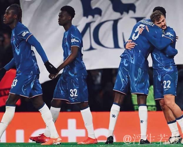 英超五强狂飙:24.25分领跑,第1稳居,下季欧冠五席锁定 英超五强狂飙:24.25分领跑,第1稳居,下季欧冠五席锁定